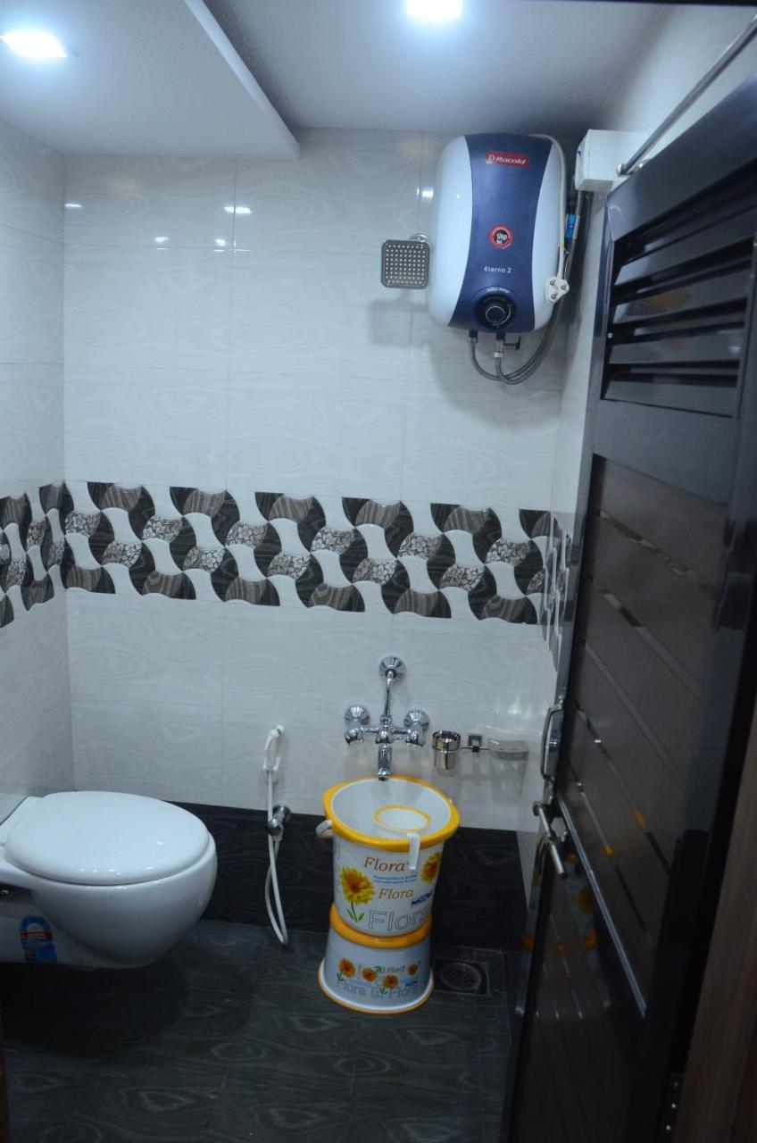 Hotel Ideal Vadodara Buitenkant foto